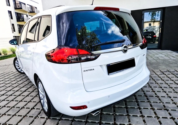 Opel Zafira cena 53900 przebieg: 199999, rok produkcji 2017 z Gniezno małe 301